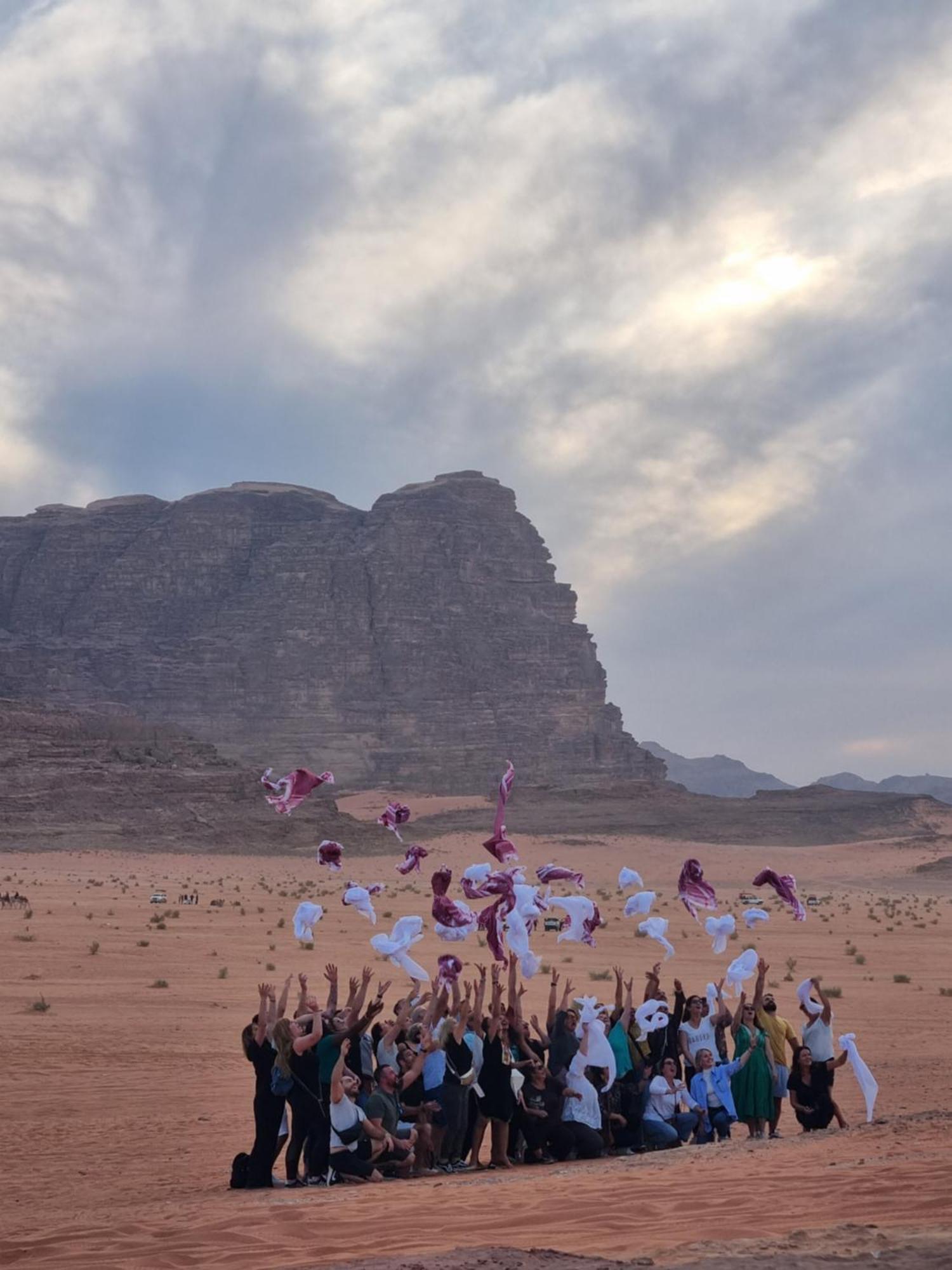 Desert Knights Camp Hotel Wadi Rum Exterior foto