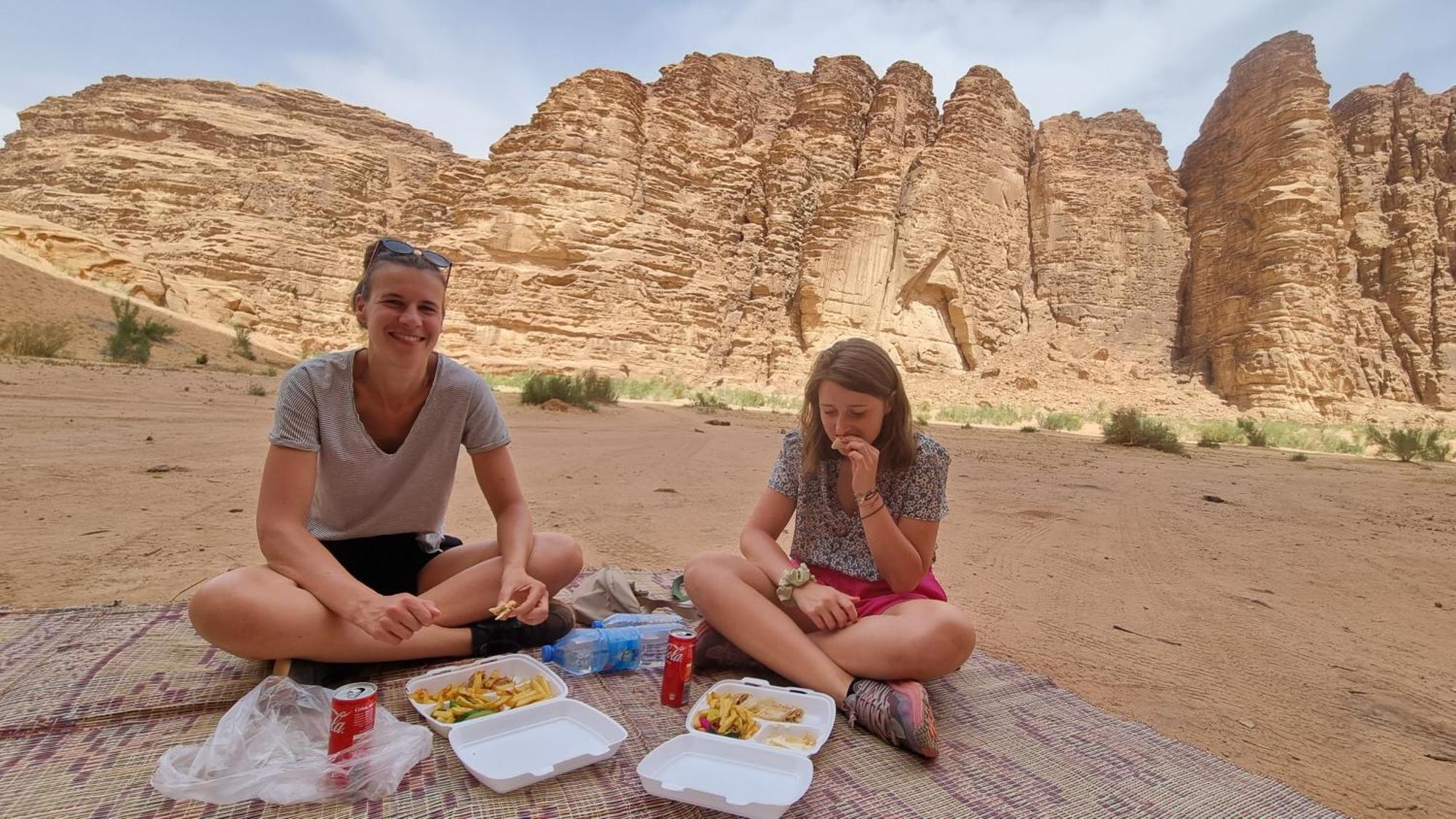 Desert Knights Camp Hotel Wadi Rum Exterior foto