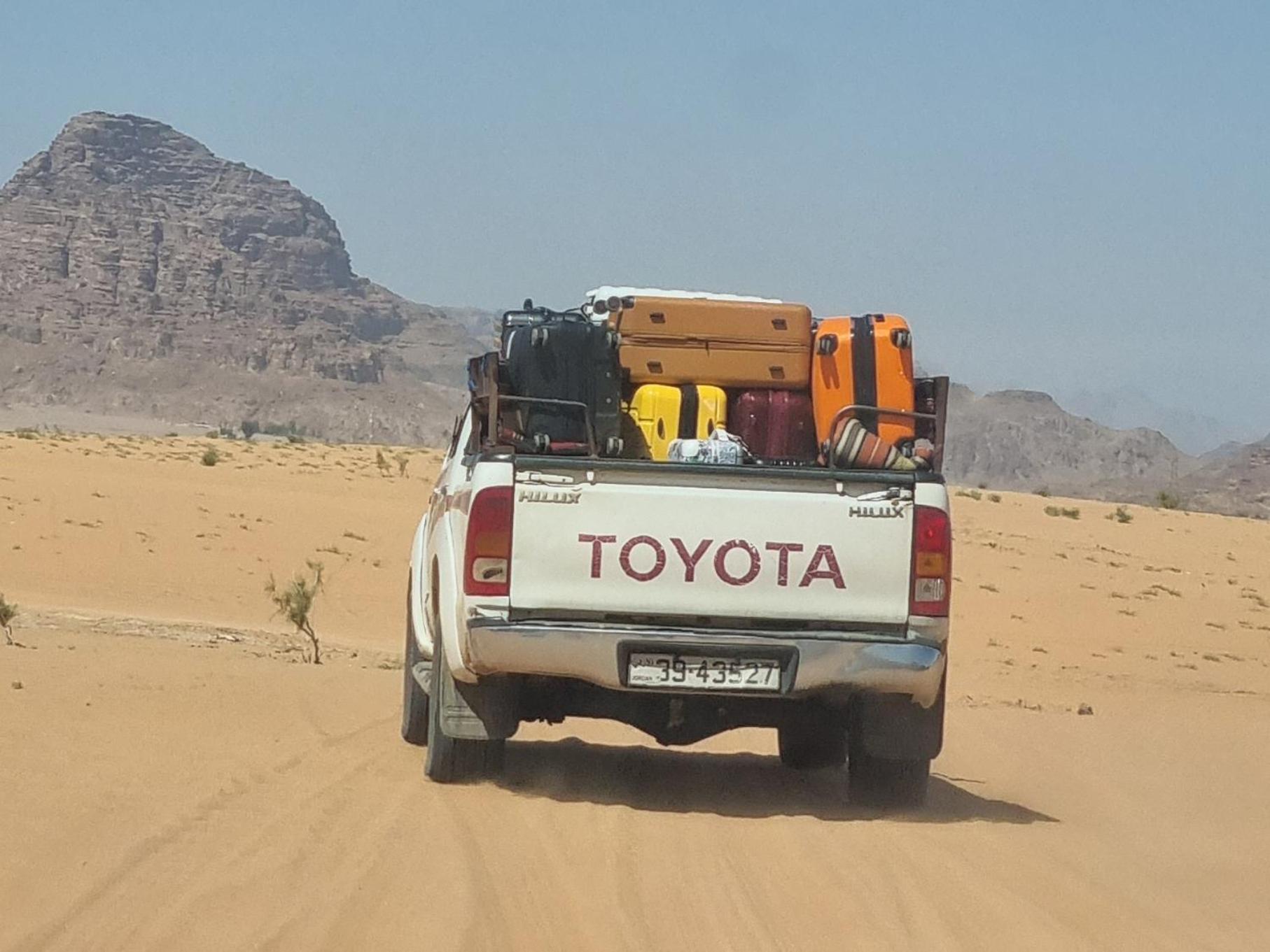 Desert Knights Camp Hotel Wadi Rum Exterior foto