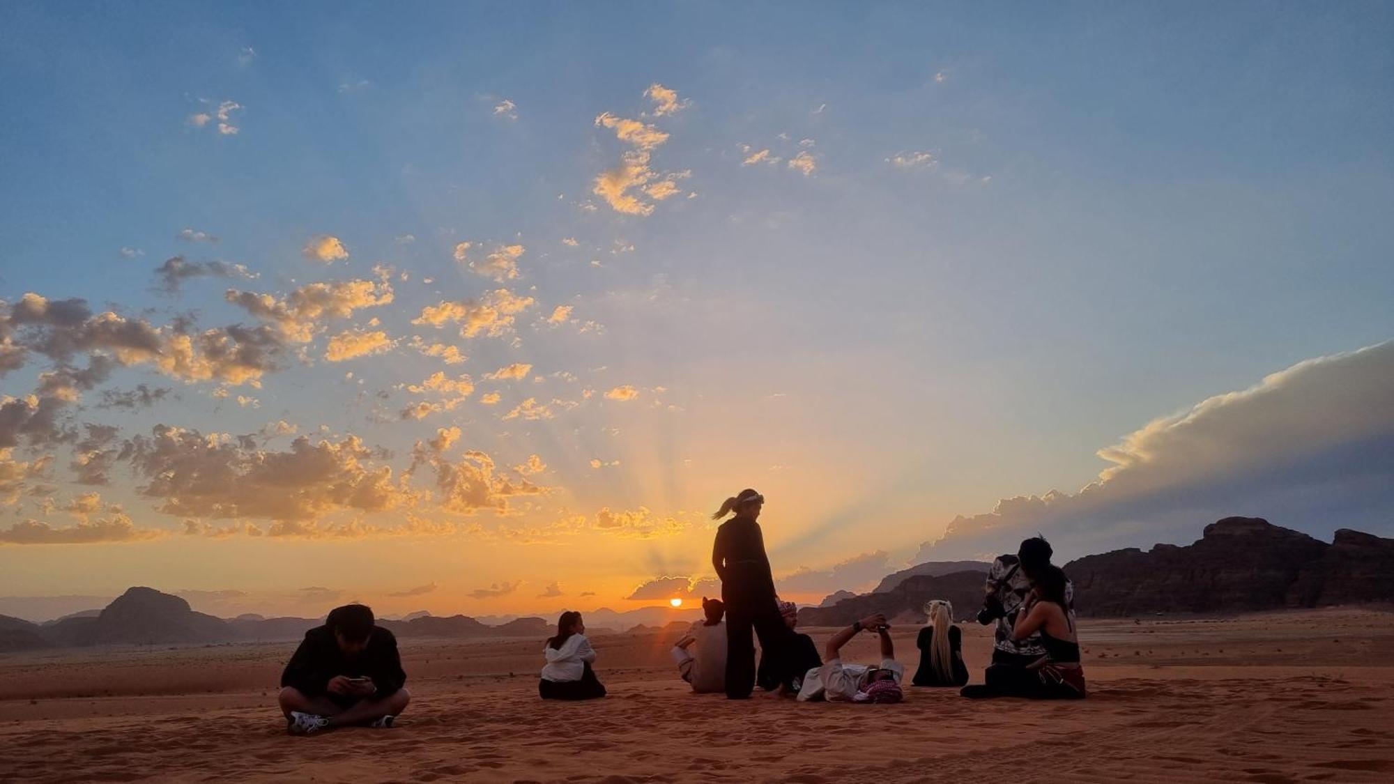 Desert Knights Camp Hotel Wadi Rum Exterior foto